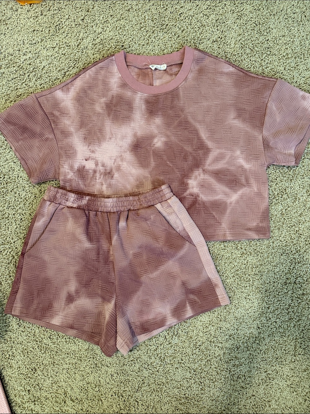 Two-Piece Mauve Textured Lounge Set
